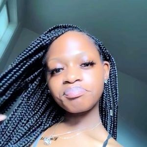 Meet your Posher, Quintaira